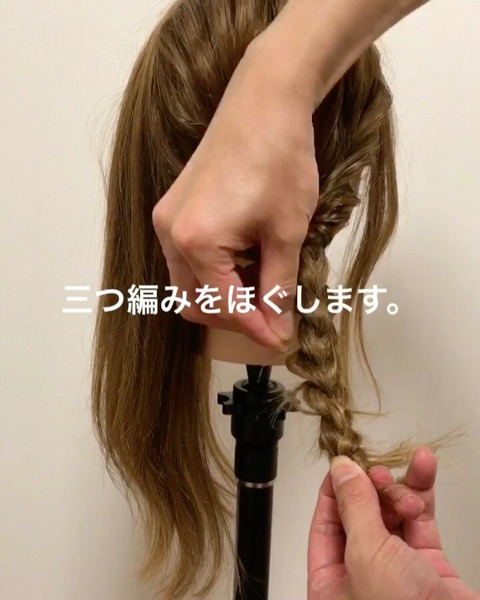 ヘアアレンジがコーデの主役☆周りから褒められる、スカーフ×まとめ髪アレンジ4