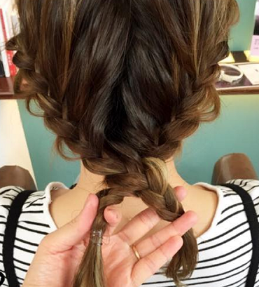 ルーズ感が可愛い＊ふんわり片編み込みヘアアレンジ2