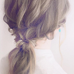 ヘアゴムだけでお手軽可愛い♪大人フェミニンなローポニーアレンジ☆ ヘアアレンジ ロングヘア