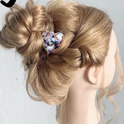 圧倒的に可愛く見せる!三つ編みだけでつくるガーリーお団子ヘア ヘアアレンジ ロングヘア