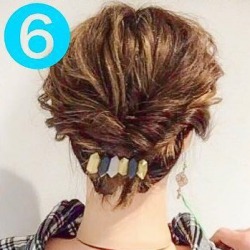 髪をまとめるだけで落ち着いた印象になれる♪秋コーデと相性抜群のまとめ髪アレンジ ヘアアレンジ ロングヘア