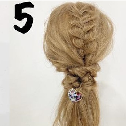 不器用なんて言わせない！簡単なのに手が込んで見える三つ編みガーリーポニーテール♡　ヘアアレンジ　ロングヘア