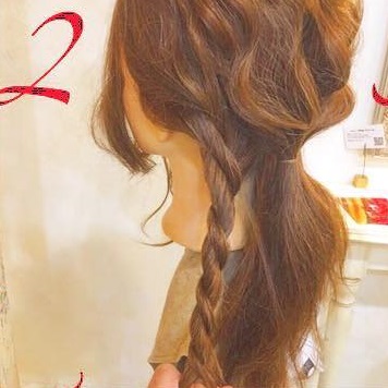 ロングヘアにおすすめ!ロープ編みで簡単まとめ髪アレンジ☆2
