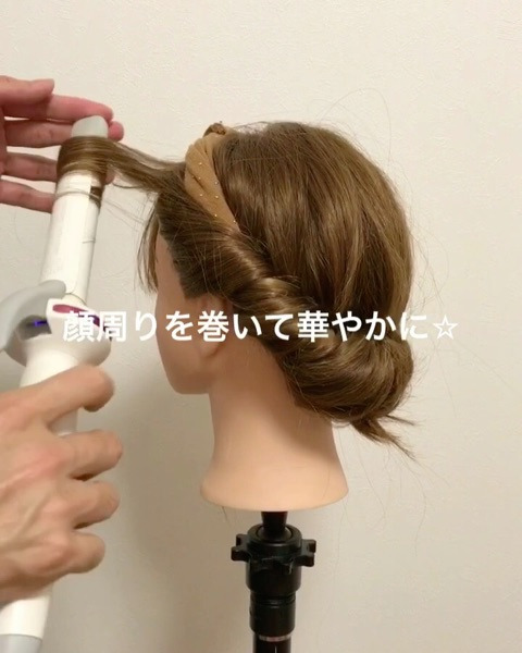 ヘアアレンジにも季節感を◎ヘアバンドを使った、簡単ギブソンタックアレンジ8