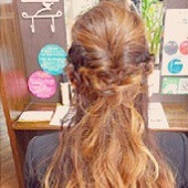 カッコよさと可愛さを兼ね備えたハーフアップヘアアレンジ☆ ヘアアレンジ ロングヘア