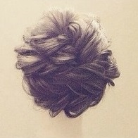 パーティーや結婚式にばっちり決めていきたいときのツイストアレンジ♡ ヘアアレンジ ミディアムヘア