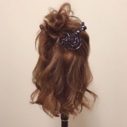 可愛く仕上げるポイントは「立体感」◎周りに褒められる、お団子ハーフアップアレンジ ヘアアレンジ ミディアムヘア