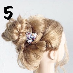 三つ編みでゆるふわお団子アレンジ ヘアアレンジ ロングヘア