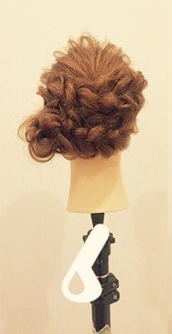 誰でも簡単に可愛くなれるヘアアクセ！ヘアバトンを使ったお呼ばれアレンジ☆6