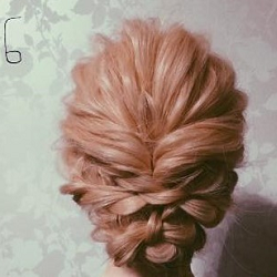 お呼ばれにぴったり☆フェミニンで華やかに魅せるシニヨンアレンジ♪ ヘアアレンジ ロングヘア