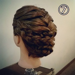 三つ編みでしっかりとまる☆毛量が多い人向けのパーティーアレンジ♪ ヘアアレンジ ロングヘア