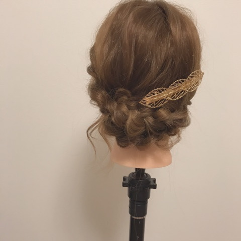 くるりんぱ×三つ編みで上品さがたまらない！簡単アップアレンジ☆top