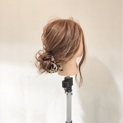 初級編 ロングヘアのまとめ髪 忙しい朝でも簡単ヘアアレンジ ヘアレシピ 頭美人 初級編 ロングヘアのまとめ髪 忙しい朝でも簡単ヘアアレンジ ヘアレシピ 頭美人