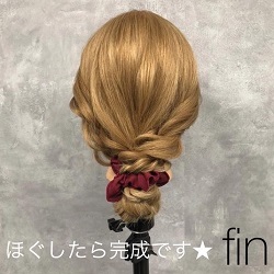 100均シュシュでつくる♪いつでも簡単ゆるまとめ髪ヘアアレンジ ヘアアレンジ ロングヘア