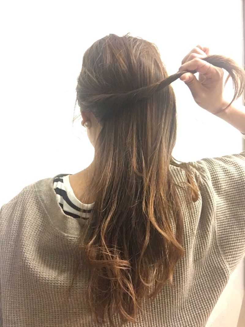 簡単でオシャレ!ヘアゴム1本でねじりポニーテール♪☆2