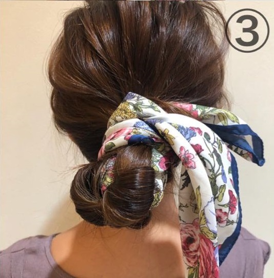 スカーフでヘアアレンジ！毛量関係なく綺麗にまとまるお団子ヘア♪３