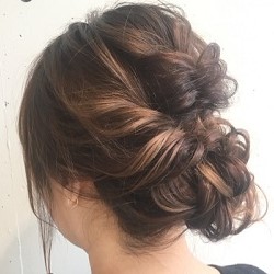 ちょうどいいこなれ感!三つ編みとくるりんぱでつくるパーティーヘア☆ ヘアアレンジ ロングヘア