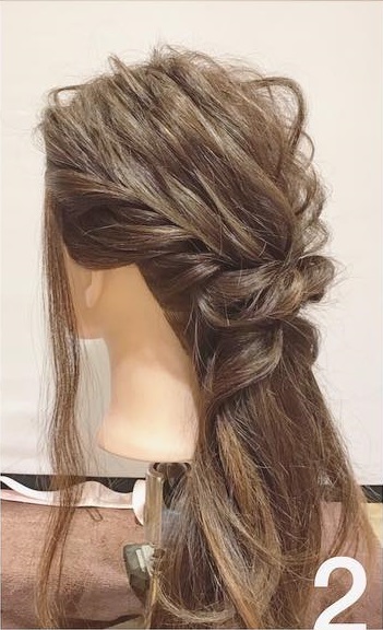 １人でも簡単！四つ編みで作る華やかな編み下しヘアー２