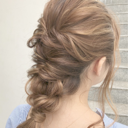 ゴムだけでできる♪くるりんぱを使った編み下ろしヘア ヘアアレンジ ロングヘア