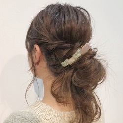 ラフなのにこんなにお洒落!?寝癖を帳消しできる、コテなしのお団子ヘア☆ ヘアアレンジ ロングヘア