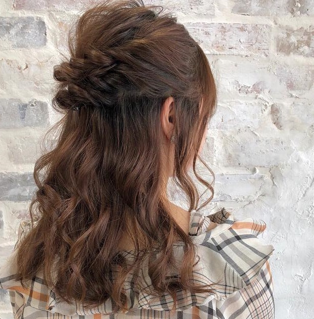 巻いても巻かなくても可愛い 後ろ姿美人ハーフアップ ヘアレシピ 頭美人 巻いても巻かなくても可愛い 後ろ姿美人ハーフアップ ヘアレシピ 頭美人
