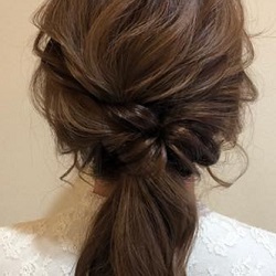 いつもよりこなれ感を♪サイドくるりんぱ×ローポニー ヘアアレンジ ロングヘア