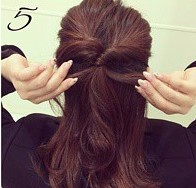 ヘアゴム１つで簡単にできる！ゆるふわ感満載のくるりんぱハーフアップ♪☆5