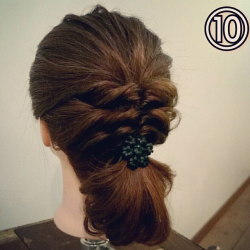 オシャレランチにしていきたい♪誰でも簡単ポニテアレンジ ヘアアレンジ ロングヘア