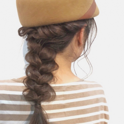 帽子を使ってオシャレに☆編みおろしアレンジ ヘアアレンジ ロングヘア
