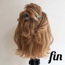 マンネリしたハーフアップにこなれた印象を、爽やかにイメチェン♪ ヘアアレンジ ショートヘア