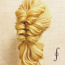 後ろ姿が可愛い♡簡単テールアレンジ ヘアアレンジ ロングヘア