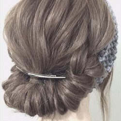 シニヨン×ターバンで相乗効果!可愛さ抜群のお呼ばれヘア♡ ヘアアレンジ ロングヘア