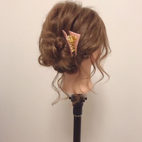 ふわっと可愛い♡おくれ毛を活かすアップヘアTOP