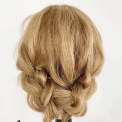 三つ編みでできる!簡単ゆるふわヘアアレンジ ヘアアレンジ ロングヘア