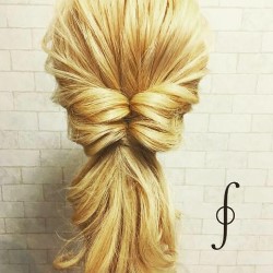 くるりんぱで簡単!後ろ姿がおしゃれなお出かけヘアアレンジ ヘアアレンジ ロングヘア