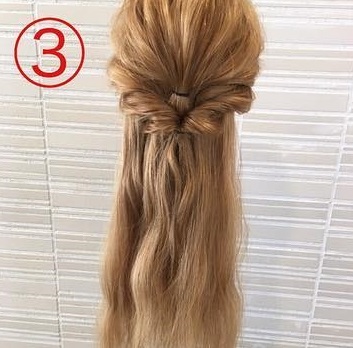 繰り返すだけでこんなにも華やかに?!一見難しそうに見えて簡単なヘアアレンジ3
