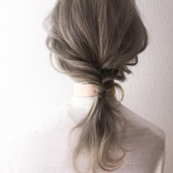 後ろで結ぶだけなのに印象が変わる!さりげないくるりんぱアレンジ♪ ヘアアレンジ ロングヘア