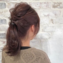 ひと工夫でこなれ感が出せる♪ポニーテールアレンジ ヘアアレンジ ロングヘア