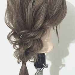 三つ編みとロープ編みで作る!オシャレなお出かけヘアアレンジ ヘアアレンジ ミディアムヘア