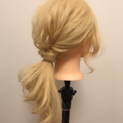 ほぐすだけでグッと可愛く大変身♡こなれポニーテールの作り方 ヘアアレンジ ロングヘア