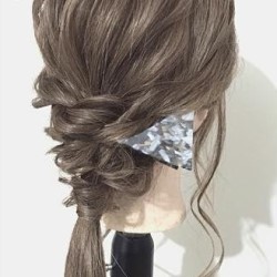 こなれ感アップ♪三角クリップを使った大人可愛いヘアアレンジ　ヘアアレンジ　ロングヘア