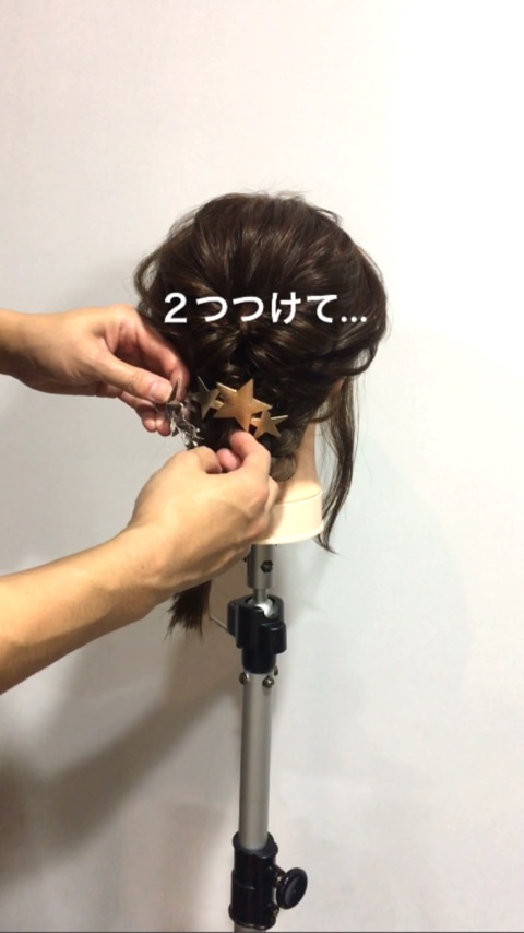 ピン不要！！ゴムだけなのにミディアムヘアでもできる編みおろし風アレンジ7