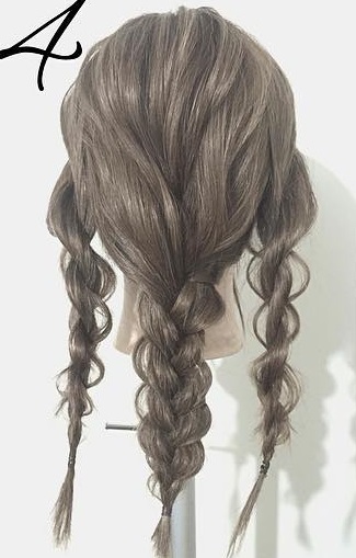 暑い季節にもピッタリ☆大人可愛い三つ編みヘアアレンジ4