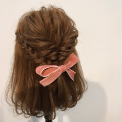 今すぐできる 簡単ヘアアレンジ ミディアムヘア かわいい きれい ヘアレシピ 頭美人