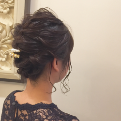 今すぐできる 簡単ヘアアレンジ ミディアムヘア かわいい きれい ヘアレシピ 頭美人