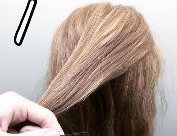ゴム不要!ねじって留めるだけの個性的でラフなヘアアレンジ1