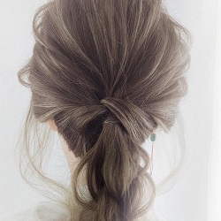 フワフワ感がとってもキュート♡好感度バツグンのローポニテアレンジ! ヘアアレンジ ミディアムヘア