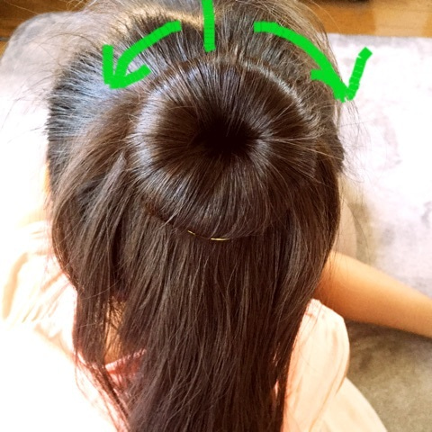 お団子？フィッシュボーン？目立つこと間違いなしのアップヘアアレンジ4