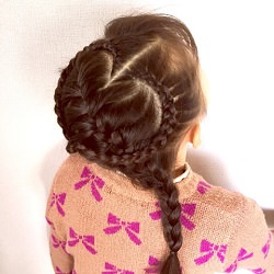 お子さまのイベントに!アクセサリー不要の編み込みハートアレンジ♡ ヘアアレンジ 子供