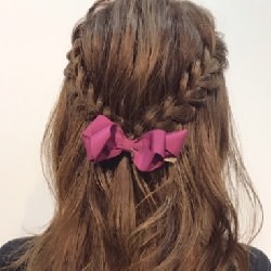 三つ編みで作る花かんむりのような可愛いハーフアップアレンジ♡　ヘアアレンジ　ロングヘア